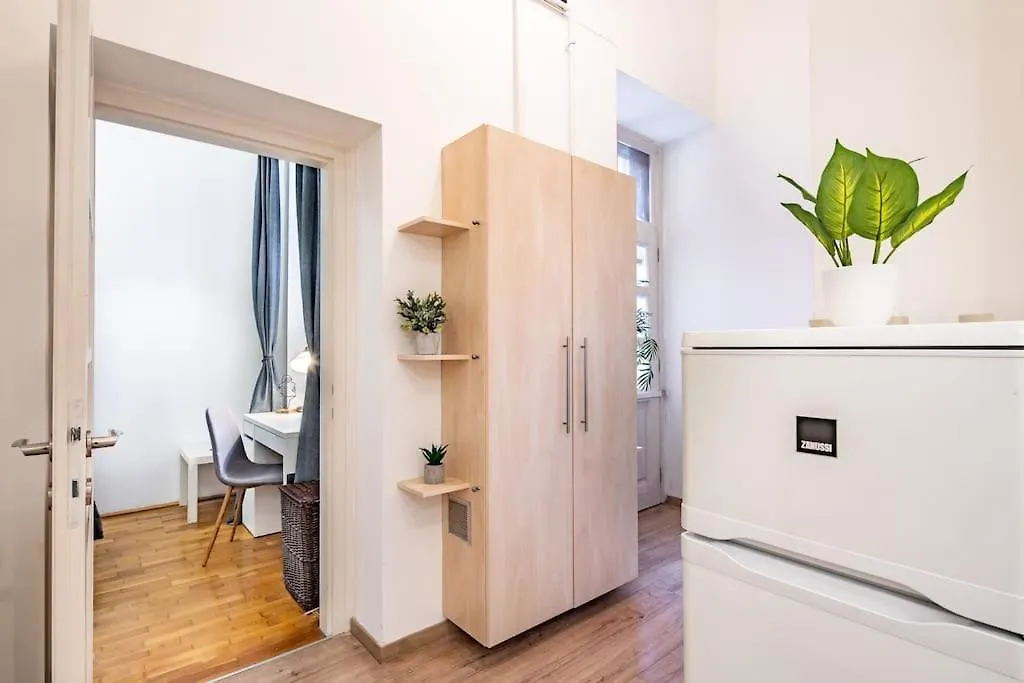 Cityscape Budget Apartments Heaven Budapest Hungary